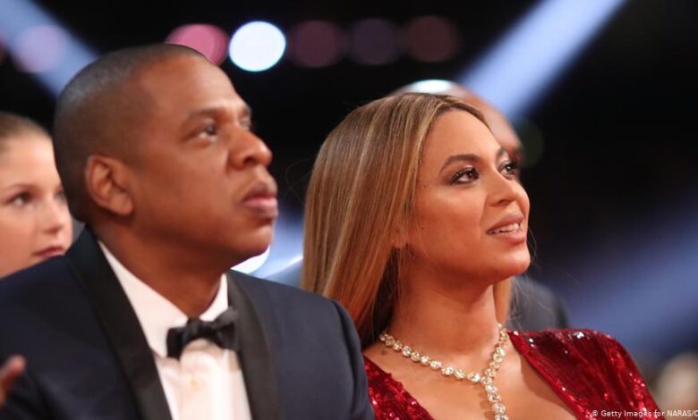 Jay-Z And Beyonce Avoid Paparazzi During Their Valentine’s Day Date