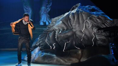 Roddy Ricch Performs “Heartless” & “The Box” At The 2021 Grammys