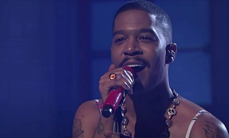Kid Cudi Wears A Dress On SNL And Fans React